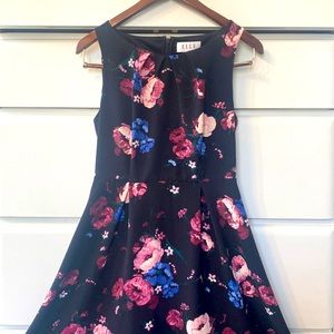 🎒Elle Powder Blue and Dusty Pink Floral Dress